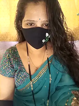 Snapshot of Rising_Smiler chatting on December 15, 2025, 7:56 am Rising Smiler online show from December 15, 2025, 7:56 am