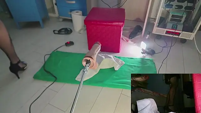 Snapshot of Sissy-Boys chatting on January 18, 2025, 6:43 pm Sissy-Boys online show from January 18, 2025, 6:43 pm