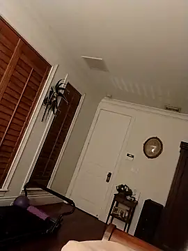 Snapshot of KCLMT chatting on March 11, 2026, 2:39 am KCLMT online show from March 11, 2026, 2:39 am