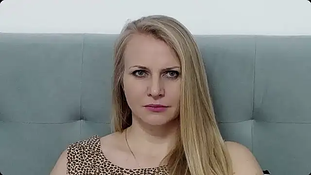 Snapshot of K__Adrienne chatting on January 11, 2025, 9:04 am K Adrienne online show from January 11, 2025, 9:04 am