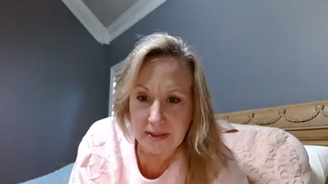 Snapshot of Lisaisluscious chatting on January 26, 2025, 9:40 pm Lisaisluscious online show from January 26, 2025, 9:40 pm