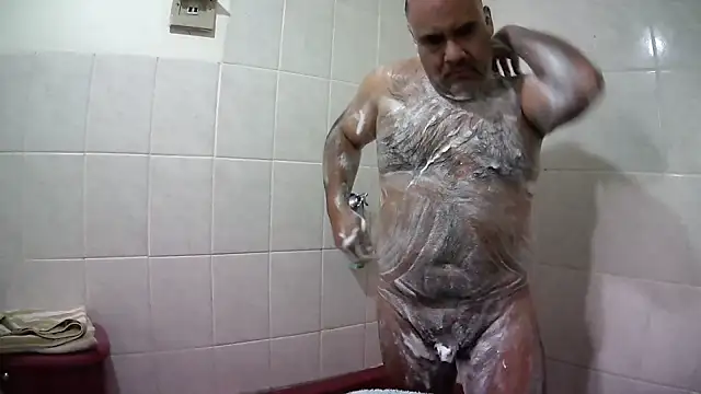 Snapshot of PhillDrake11 chatting on January 10, 2026, 8:43 pm PhillDrake11 online show from January 10, 2026, 8:43 pm