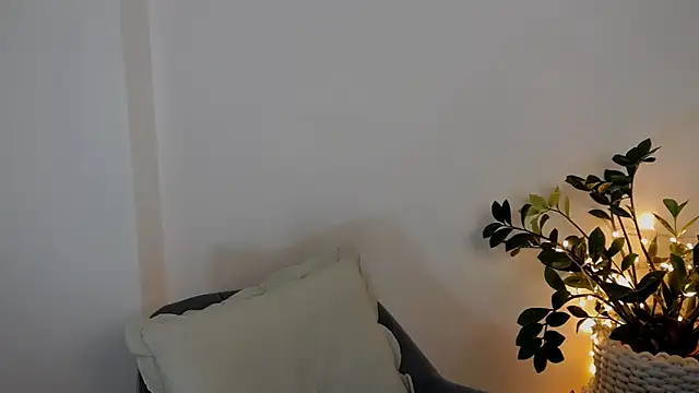 Xentthia online show from March 27, 2026, 3:45 pm