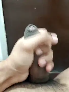 Snapshot of Deluxe_dick chatting on February 17, 2026, 12:34 pm Deluxe dick online show from February 17, 2026, 12:34 pm