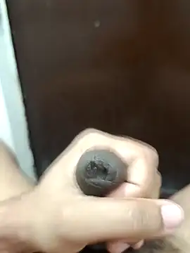 Snapshot of Deluxe_dick chatting on February 21, 2026, 12:28 pm Deluxe dick online show from February 21, 2026, 12:28 pm