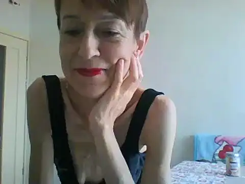 SwettyViktory online show from April 15, 2026, 1:18 pm