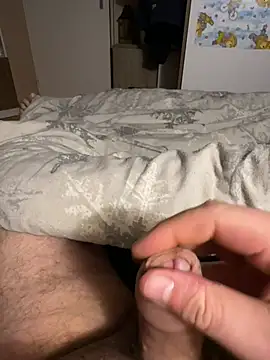 Snapshot of Tomi2244 chatting on February 9, 2025, 6:58 pm Tomi2244 online show from February 9, 2025, 6:58 pm