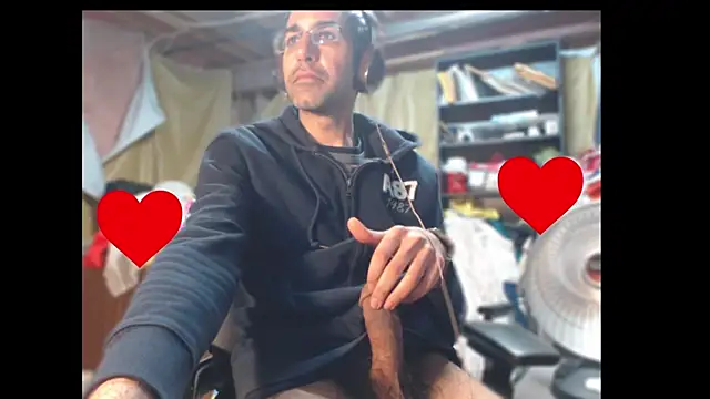 Gsmile1 online show from March 15, 2025, 4:43 pm