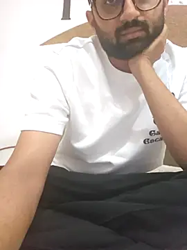 love4shownude online show from March 15, 2026, 5:19 pm