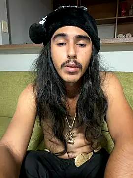 Snapshot of jrrichforever chatting on December 21, 2025, 3:02 am jrrichforever online show from December 21, 2025, 3:02 am