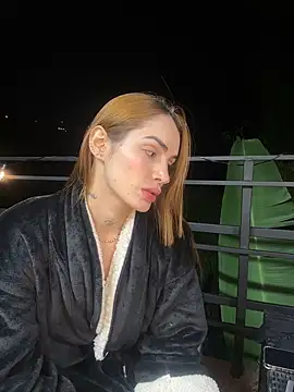 Snapshot of SofiaCarter chatting on January 13, 2025, 1:45 am SofiaCarter online show from January 13, 2025, 1:45 am