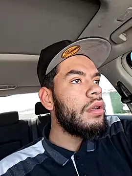 Snapshot of modelo38528061 chatting on April 2, 2026, 8:28 pm modelo38528061 online show from April 2, 2026, 8:28 pm