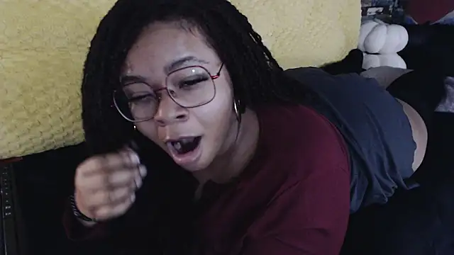 -khayaparker online show from February 12, 2025, 1:37 pm