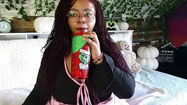 -khayaparker online show from February 28, 2025, 1:36 pm