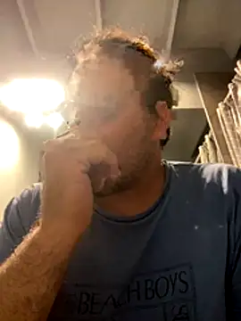 Snapshot of carlos01172011 chatting on October 31, 2025, 2:01 am carlos01172011 online show from October 31, 2025, 2:01 am