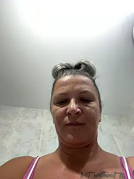 dannydoll33 online show from January 17, 2025, 11:06 am