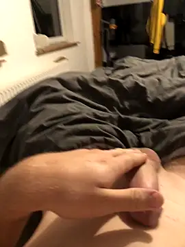 Snapshot of Bropp19 chatting on October 10, 2025, 11:04 pm Bropp19 online show from October 10, 2025, 11:04 pm