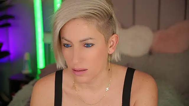 Snapshot of VickySecret96 chatting on November 27, 2025, 5:59 pm VickySecret96 online show from November 27, 2025, 5:59 pm