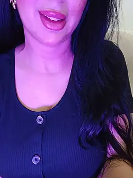 Snapshot of Queen_sousou chatting on June 27, 2026, 5:07 pm Queen sousou online show from June 27, 2026, 5:07 pm