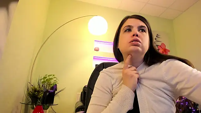 Snapshot of BattyMoll chatting on December 12, 2024, 3:05 pm BattyMoll online show from December 12, 2024, 3:05 pm