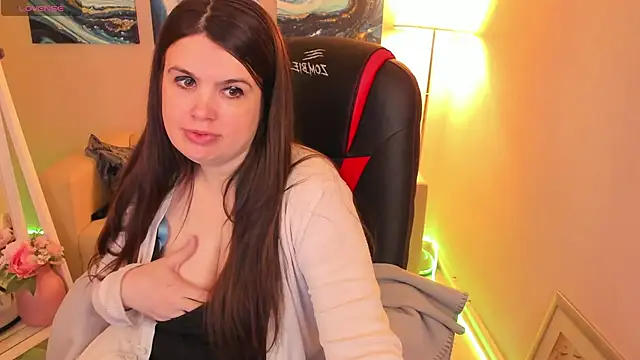 Snapshot of BattyMoll chatting on December 28, 2024, 8:47 pm BattyMoll online show from December 28, 2024, 8:47 pm