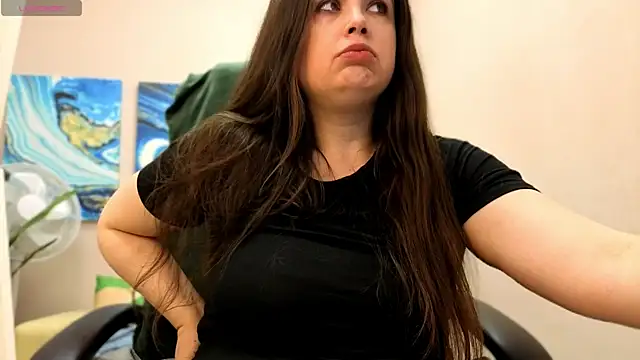 Snapshot of BattyMoll chatting on December 4, 2025, 8:50 pm BattyMoll online show from December 4, 2025, 8:50 pm