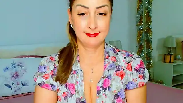 Snapshot of Tyana40 chatting on January 8, 2025, 8:38 am Tyana40 online show from January 8, 2025, 8:38 am