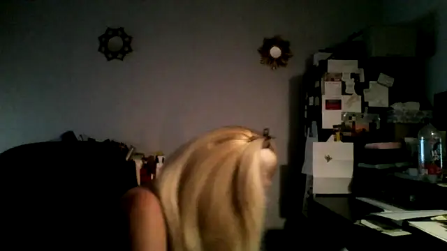 XTRAHORNYONE online show from October 2, 2025, 1:12 am