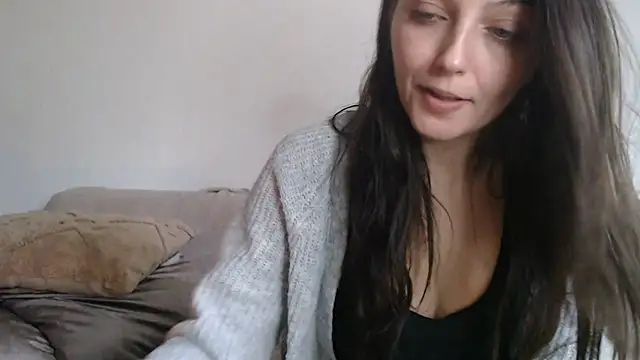 Snapshot of Katze22 chatting on December 15, 2024, 12:38 pm Katze22 online show from December 15, 2024, 12:38 pm