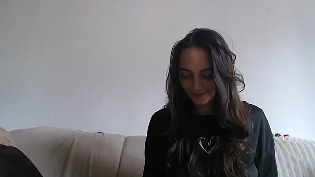 Snapshot of Katze22 chatting on December 18, 2024, 10:30 am Katze22 online show from December 18, 2024, 10:30 am