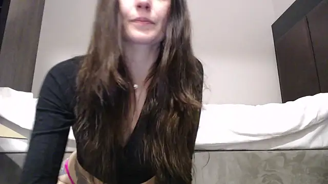 Snapshot of Katze22 chatting on December 31, 2024, 8:34 pm Katze22 online show from December 31, 2024, 8:34 pm