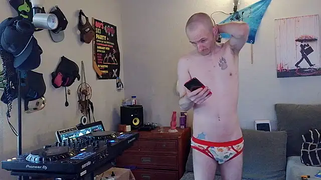 pyrowuff online show from July 6, 2026, 12:40 am