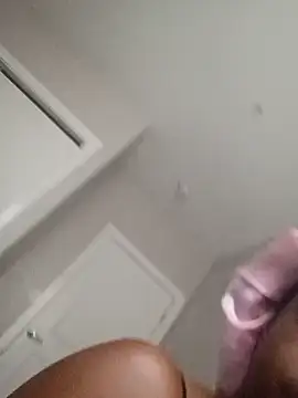 Snapshot of DancingLemonade chatting on November 25, 2025, 6:52 pm DancingLemonade online show from November 25, 2025, 6:52 pm