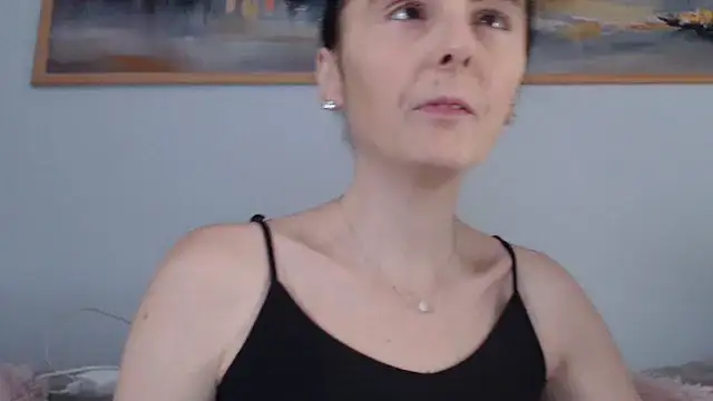 Snapshot of cleophee chatting on April 28, 2026, 5:45 am cleophee online show from April 28, 2026, 5:45 am