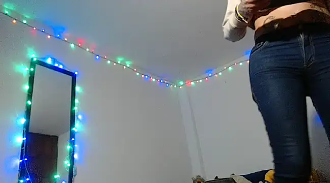 Snapshot of MARIANAWEED chatting on March 21, 2025, 1:24 am MARIANAWEED online show from March 21, 2025, 1:24 am