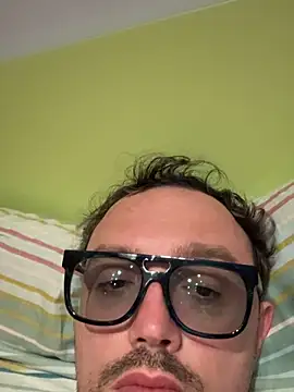 minga1995 online show from September 21, 2025, 10:11 pm