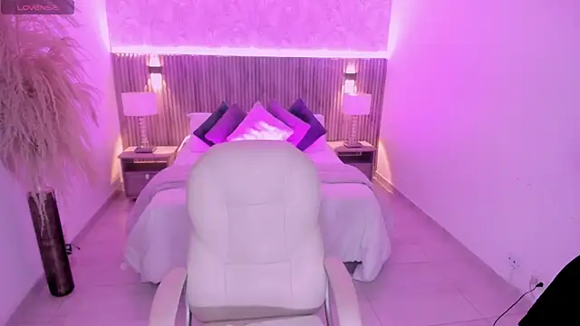 emmy walker online show from September 24, 2025, 11:02 am