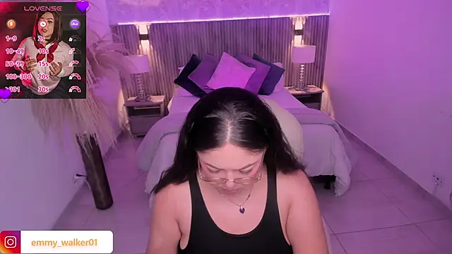 emmy walker online show from November 7, 2025, 11:10 am