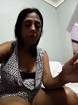 Mahi4luv online show from February 8, 2026, 8:45 pm