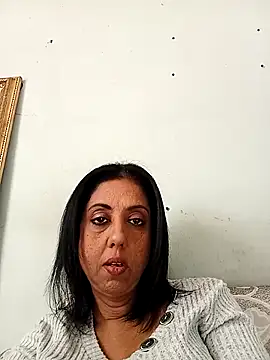 Snapshot of Mahi4luv chatting on July 5, 2026, 1:18 pm Mahi4luv online show from July 5, 2026, 1:18 pm