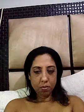 Snapshot of Mahi4luv chatting on August 8, 2026, 12:57 am Mahi4luv online show from August 8, 2026, 12:57 am