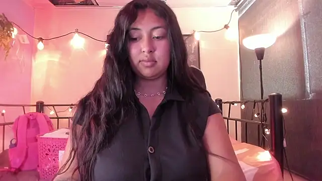 Snapshot of Pocahontas_power chatting on February 5, 2025, 6:48 pm Pocahontas power online show from February 5, 2025, 6:48 pm