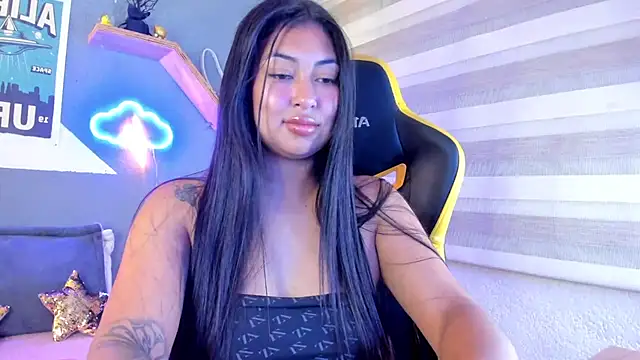 Snapshot of Pocahontas_power chatting on February 12, 2025, 6:09 pm Pocahontas power online show from February 12, 2025, 6:09 pm