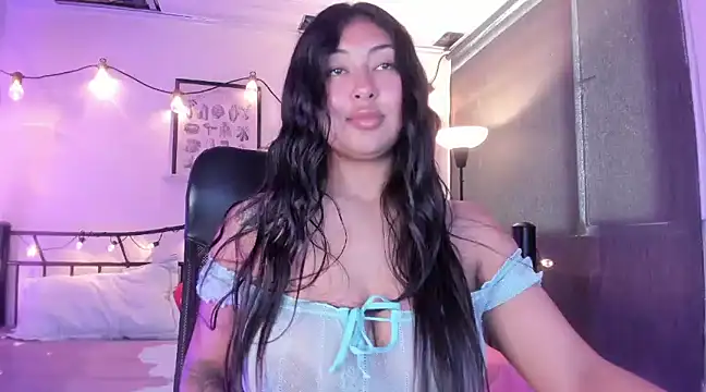 Snapshot of Pocahontas_power chatting on February 13, 2025, 5:54 pm Pocahontas power online show from February 13, 2025, 5:54 pm