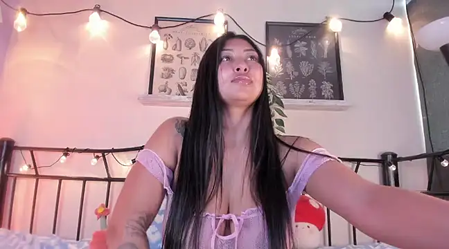 Snapshot of Pocahontas_power chatting on February 21, 2025, 10:04 pm Pocahontas power online show from February 21, 2025, 10:04 pm