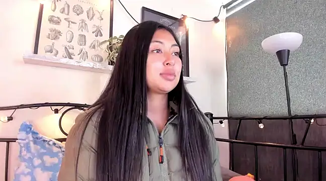 Snapshot of Pocahontas_power chatting on March 13, 2025, 9:48 pm Pocahontas power online show from March 13, 2025, 9:48 pm