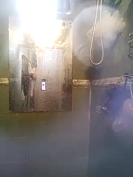 Snapshot of leonar0101 chatting on September 10, 2025, 2:39 pm leonar0101 online show from September 10, 2025, 2:39 pm