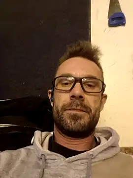 Mick8711 online show from December 19, 2025, 2:57 pm