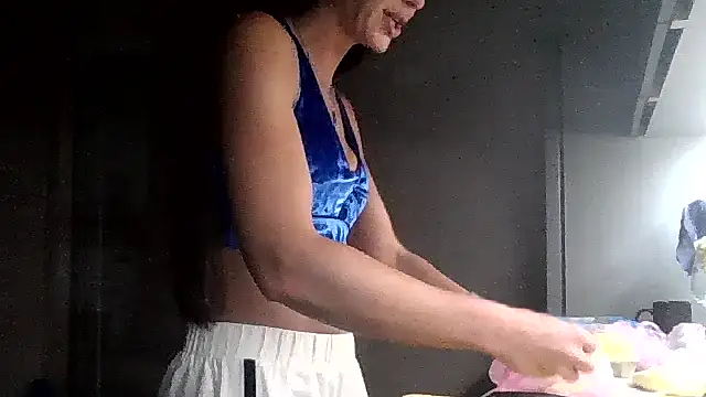 JulianaGold1 online show from September 14, 2025, 7:46 pm