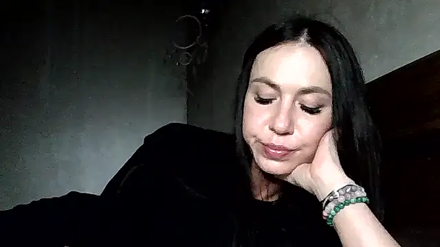 Snapshot of JulianaGold1 chatting on March 25, 2026, 5:30 pm JulianaGold1 online show from March 25, 2026, 5:30 pm